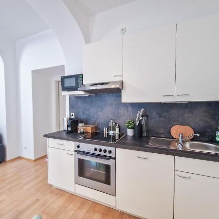 Feelhome - Design Apartment Fur 4 Gaste - Smart Tv - Naschmarkt Vienna Luaran gambar