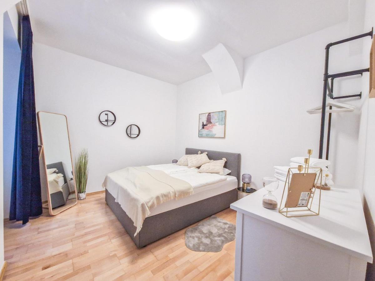 Feelhome - Design Apartment Fur 4 Gaste - Smart Tv - Naschmarkt Vienna Luaran gambar