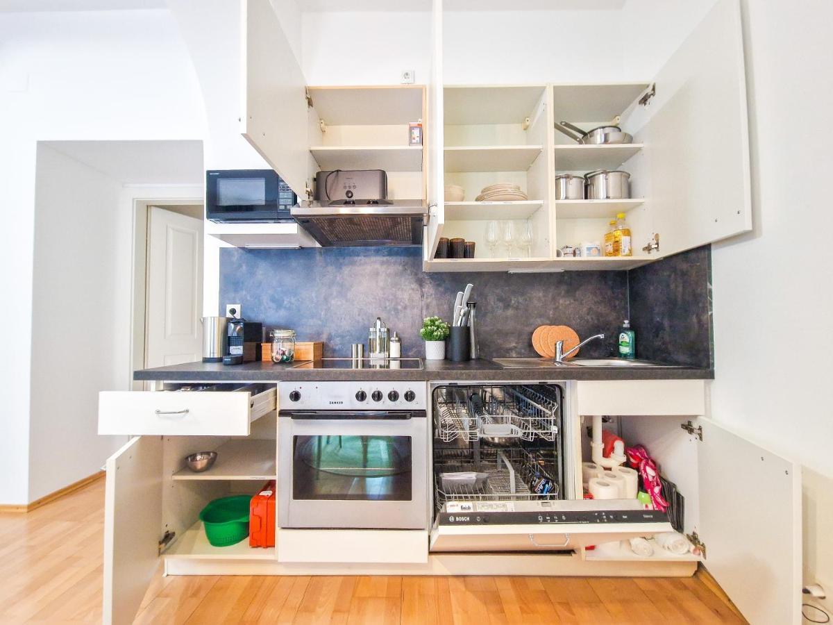 Feelhome - Design Apartment Fur 4 Gaste - Smart Tv - Naschmarkt Vienna Luaran gambar